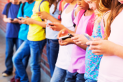 Soirée parentalité – Le premier smartphone